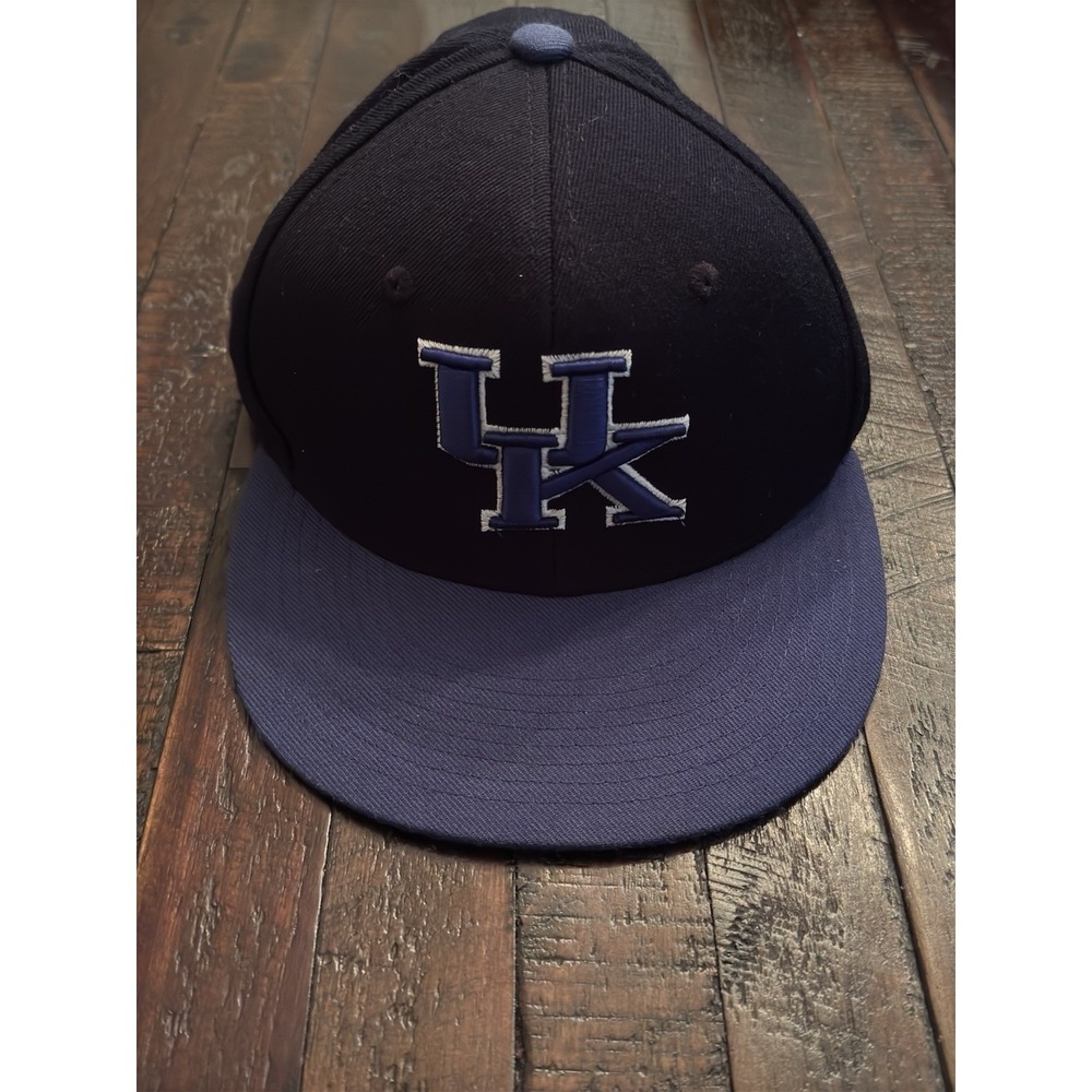 University of Kentucky Wildcats Zephyr Fitted Hat Blue UK NCAA Size 7 32/5